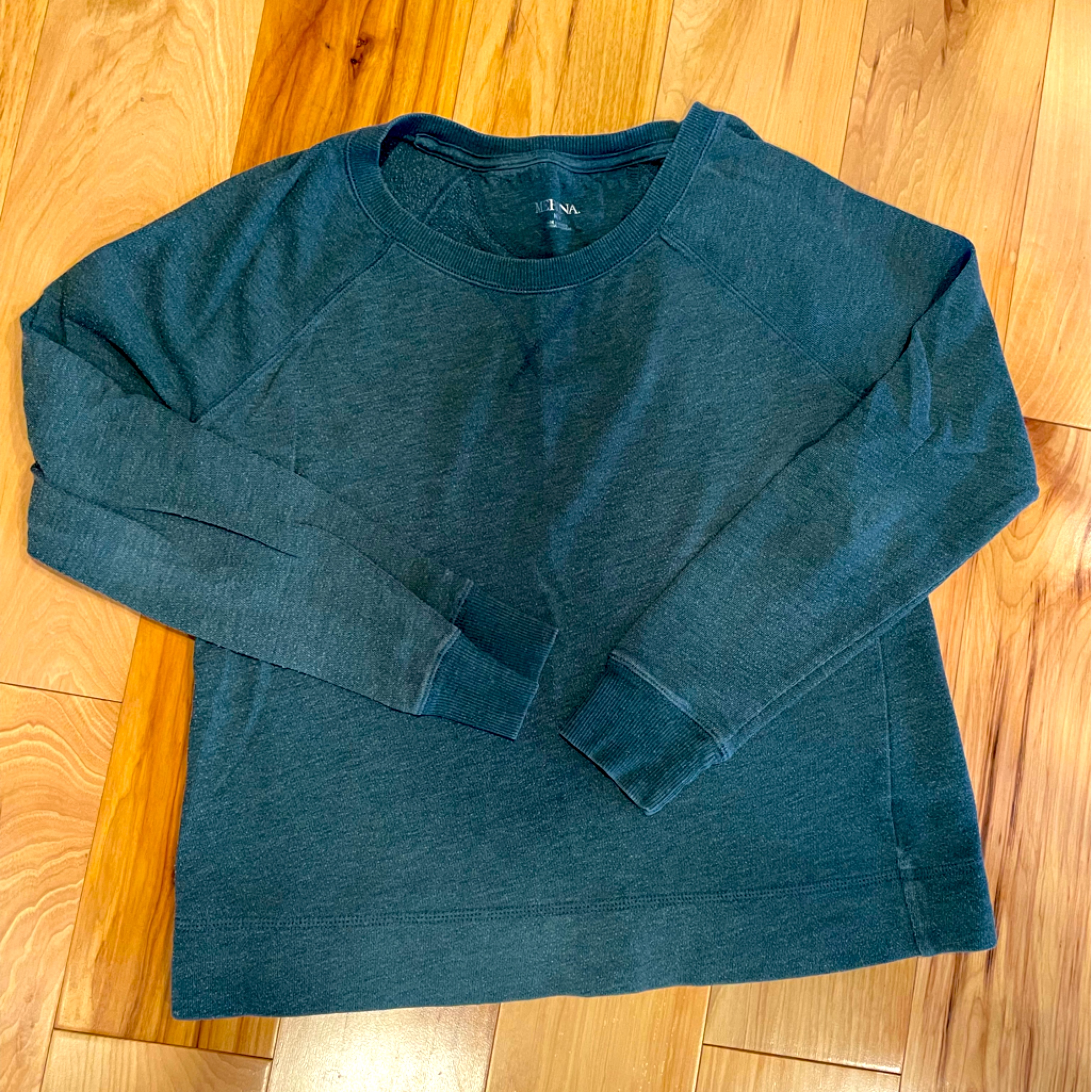 Preowned Merona Sweatshirt Preowned Merona Sweatshirt